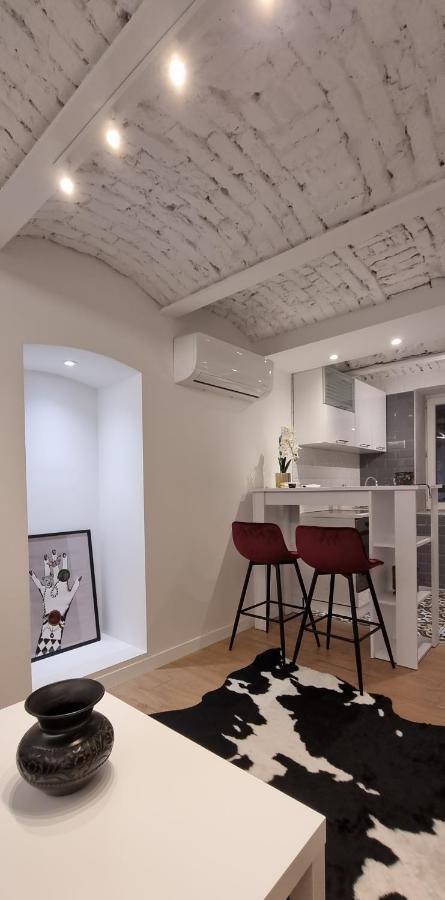 Hugo Old Town Apartment Белград Екстериор снимка