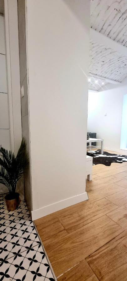 Hugo Old Town Apartment Белград Екстериор снимка